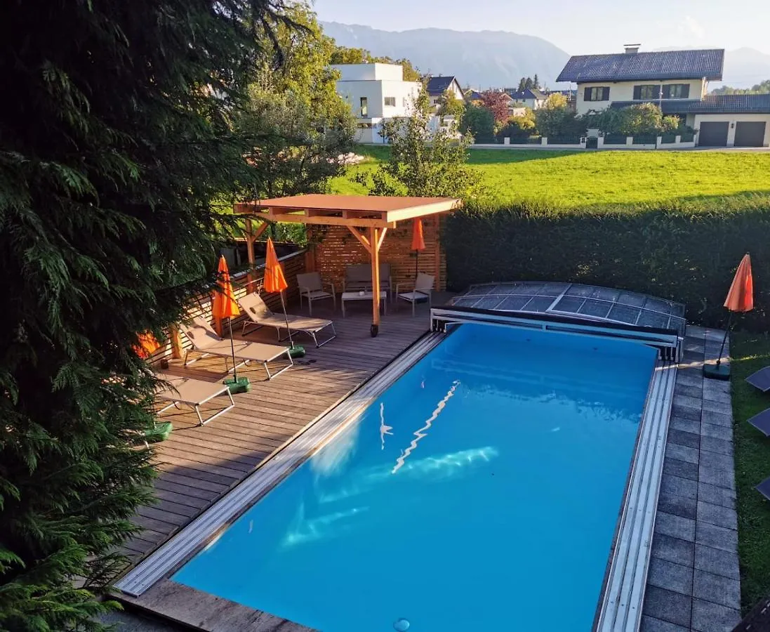 Fruehstueckspension Helmhof Salzburg 2*,