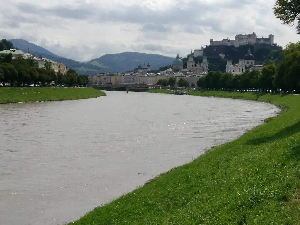 ** Guest house Fruehstueckspension Helmhof Salzburg Austria